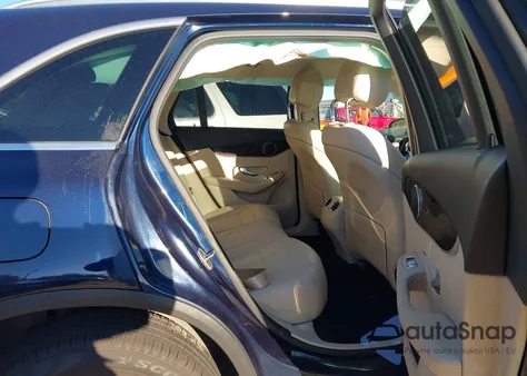 2022 Mercedes-Benz Glc 300 Suv z USA, uszkodzony, nr VIN W1N0G8DB3NG091438